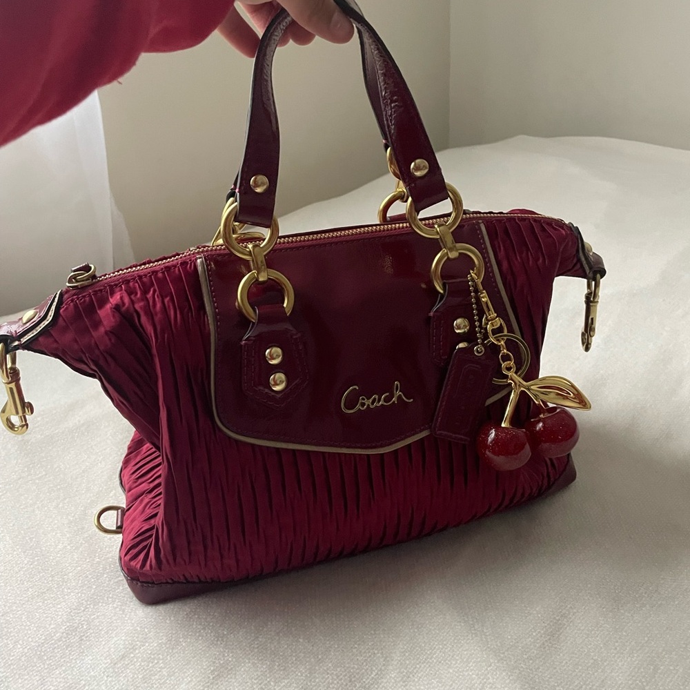 SOLD🍒 - Picture 5 of 7